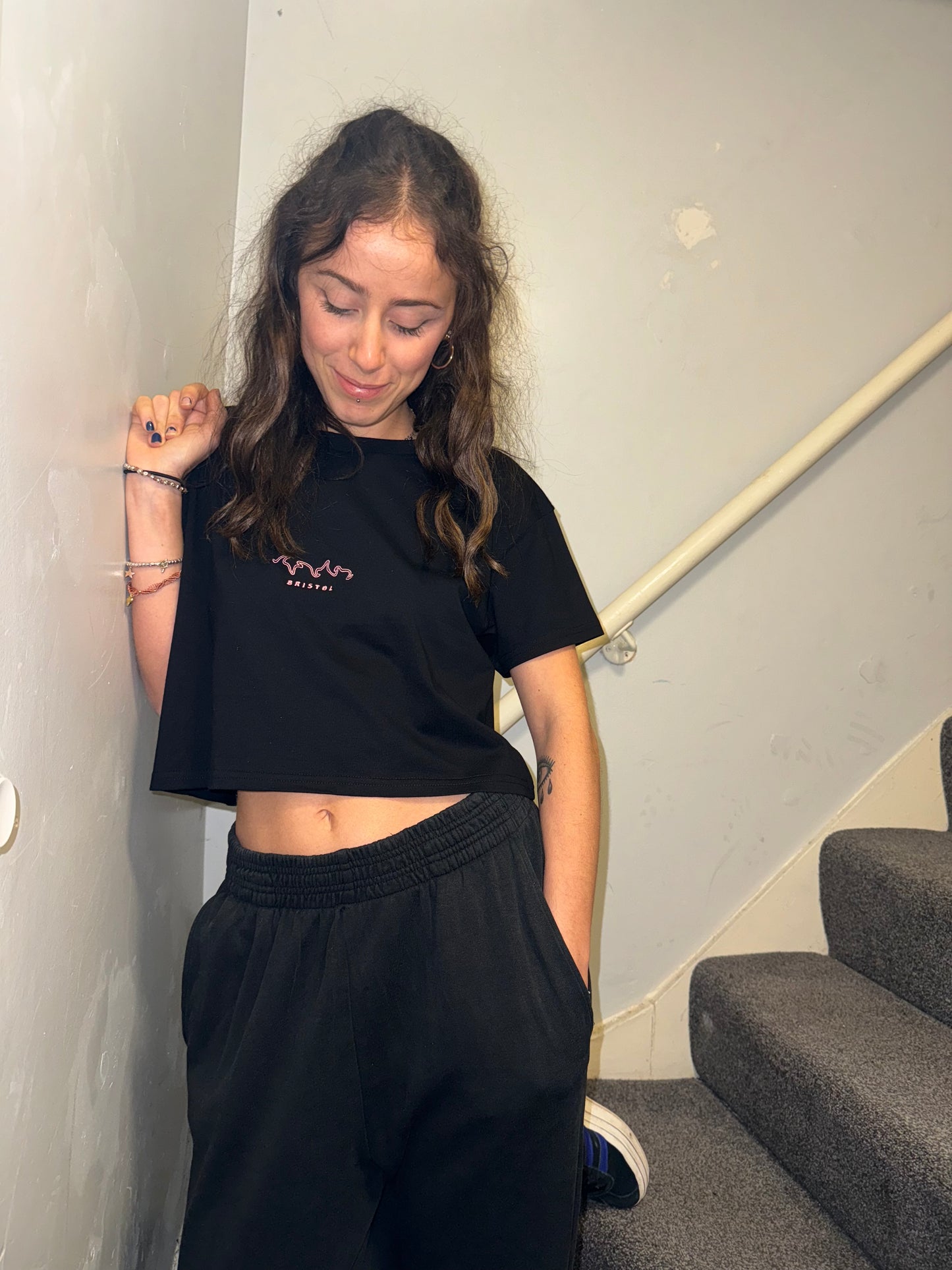 Cropped Tee // Pink Embroidery [Black]